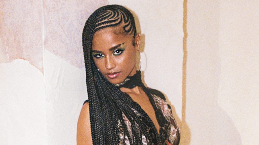 Com “IS IT”, TYLA retorna à pista de dança e entrega hit do&nbsp;verão