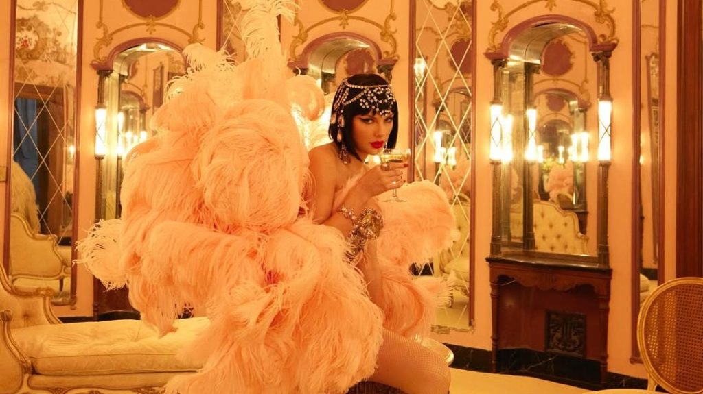 Novo álbum de Taylor Swift chega em outubro e traz parceria com Sabrina&nbsp;Carpenter