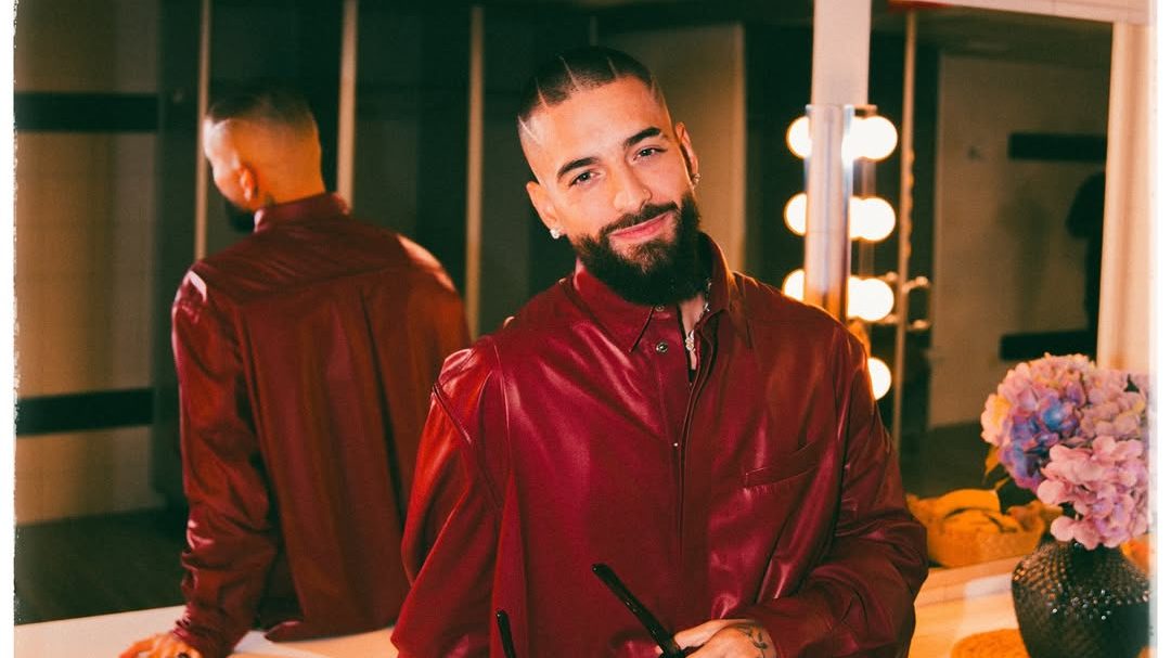 Maluma interrompe show na Cidade do México para alertar mãe sobre bebê sem proteção auditiva