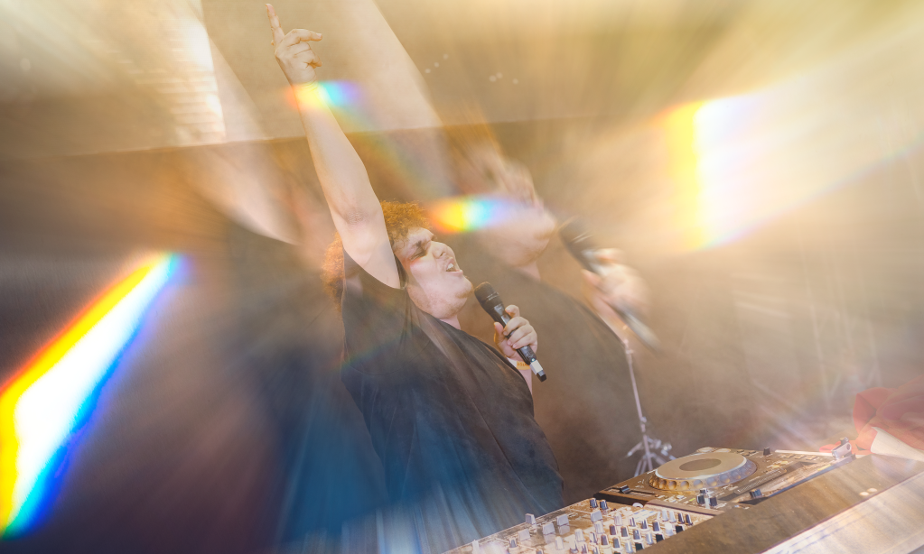 É ROCK DOIDO: DJ Tokyo e Felipe Alme lançam primeiro remix em&nbsp;parceria