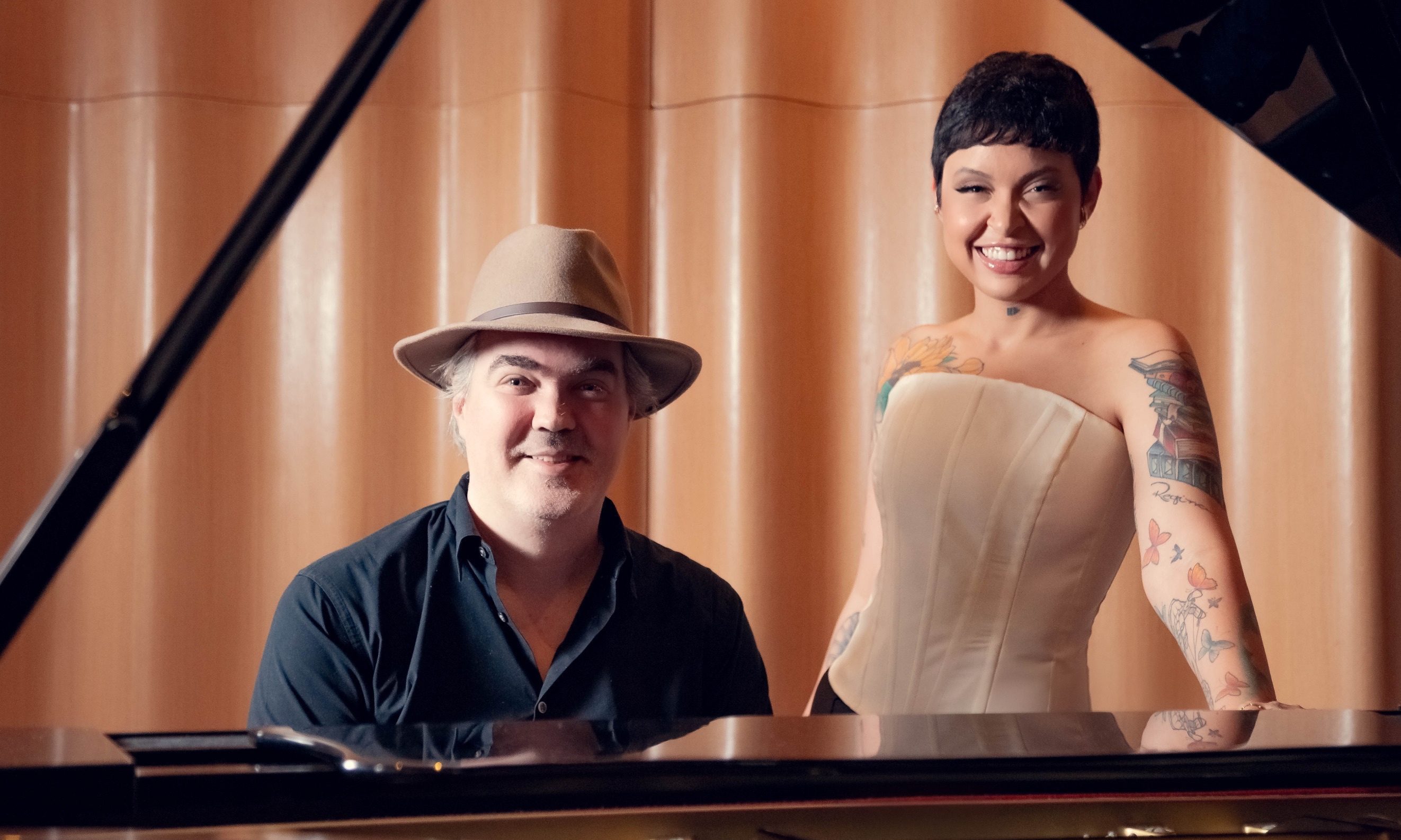 “Tributo a Elis & Tom”: Daniel Jobim e Kell Smith celebram 50 anos do álbum em show único no Teatro Casa Grande