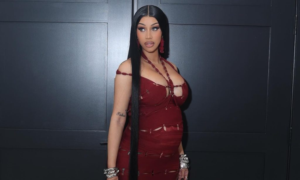 Cardi B abre o jogo sobre treta com Nicki Minaj e proteção aos&nbsp;filhos