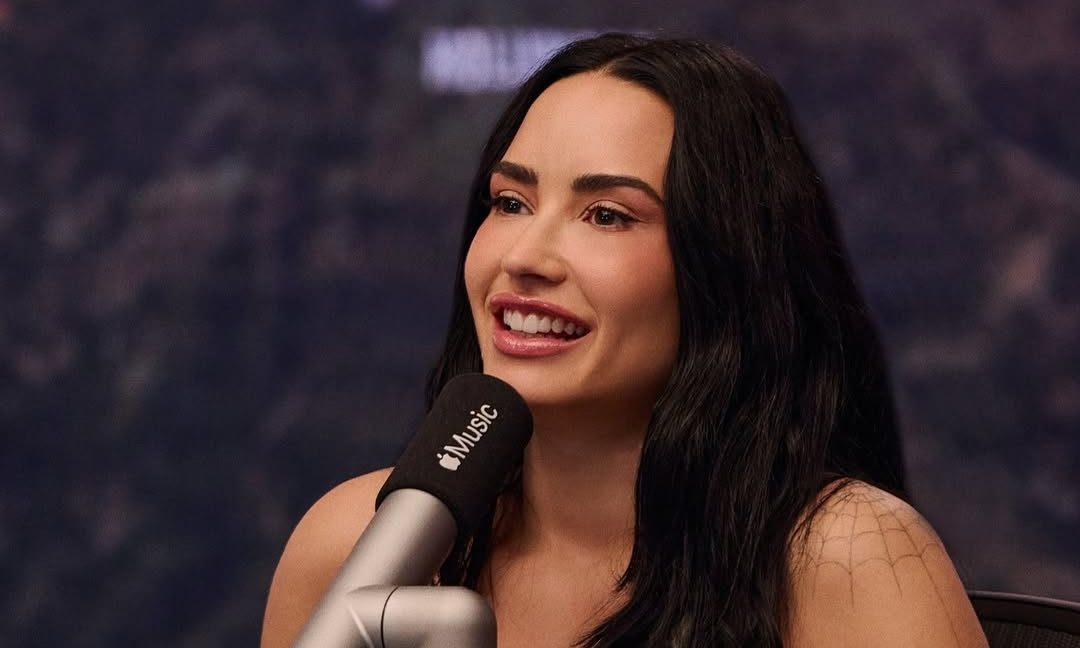 Demi Lovato cancela cinco shows da “It’s Not That Deep Tour” para priorizar a saúde