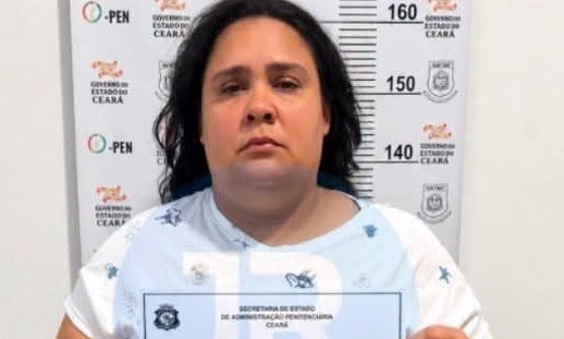 Mulher é presa após fingir ser menina de 12 anos e enganar família por mais de um ano