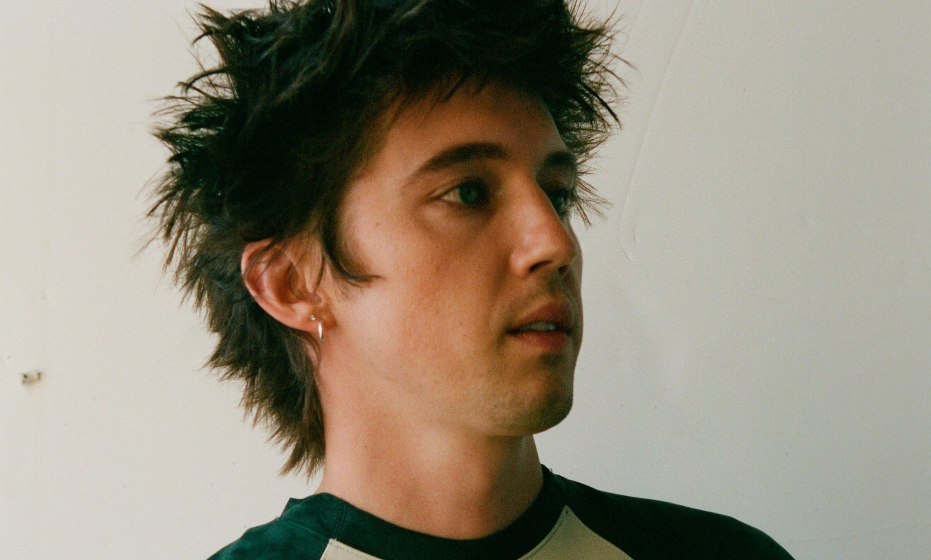 Troye Sivan anuncia novo álbum ‘She’s the Best’ para outubro e lança single hoje